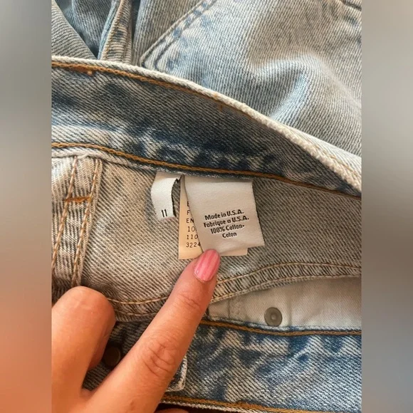 Vintage Calvin Klein Cut Off Denim Shorts Medium Wash - Picture 6 of 6